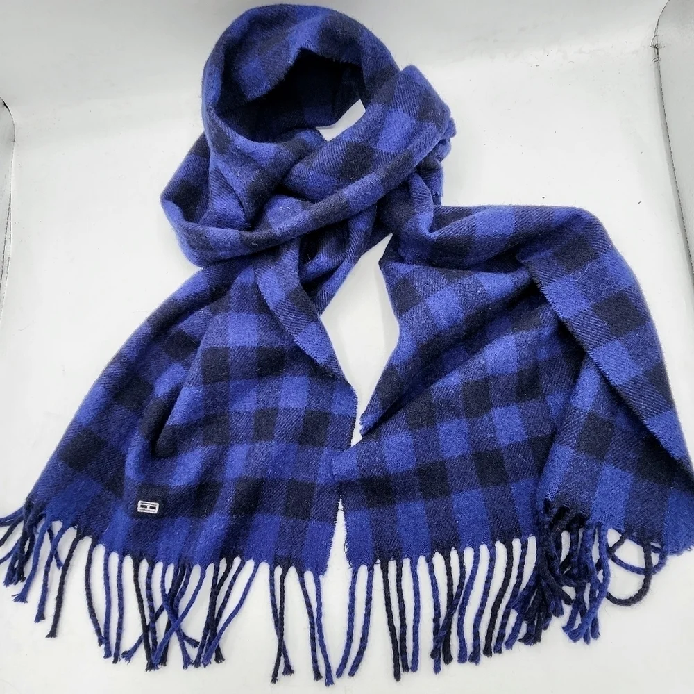 Tommy Hilfiger Unisex Shire Buffalo Check Wool Blend Navy And Black Long Scarf